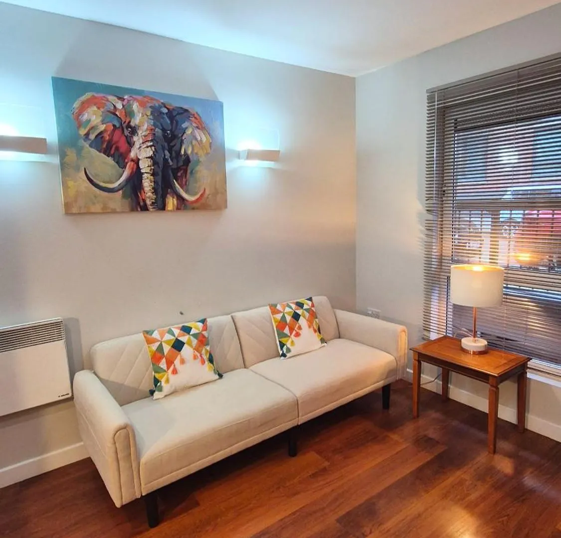 Cozy 1 Bedroom Apartment, Sheffield City Center, Free Wifi 0*,